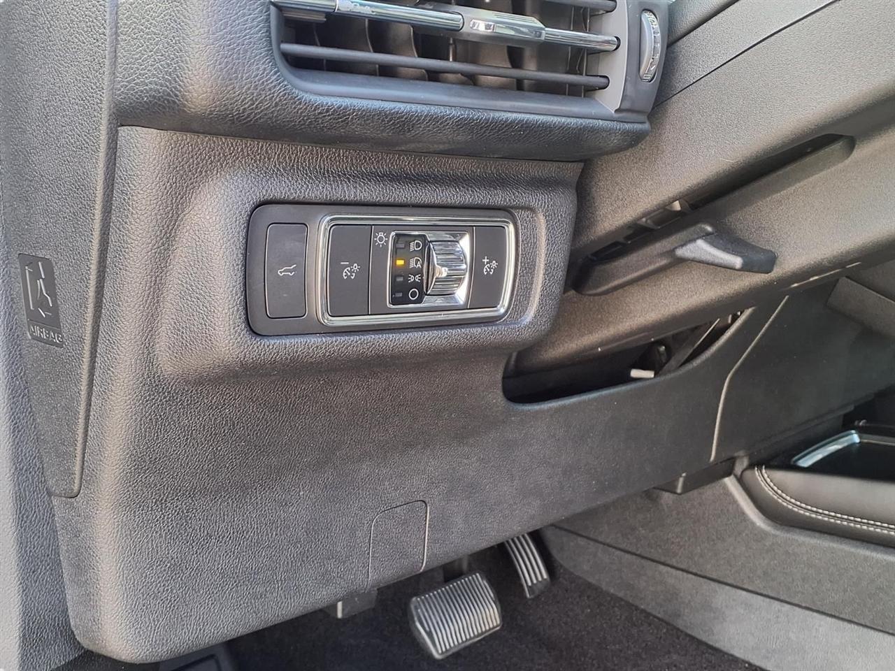 Lincoln Corsair Base 2022