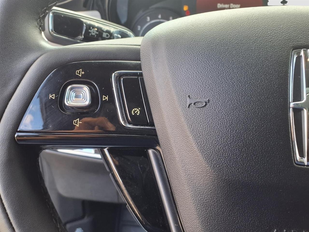 Lincoln Corsair Base 2022