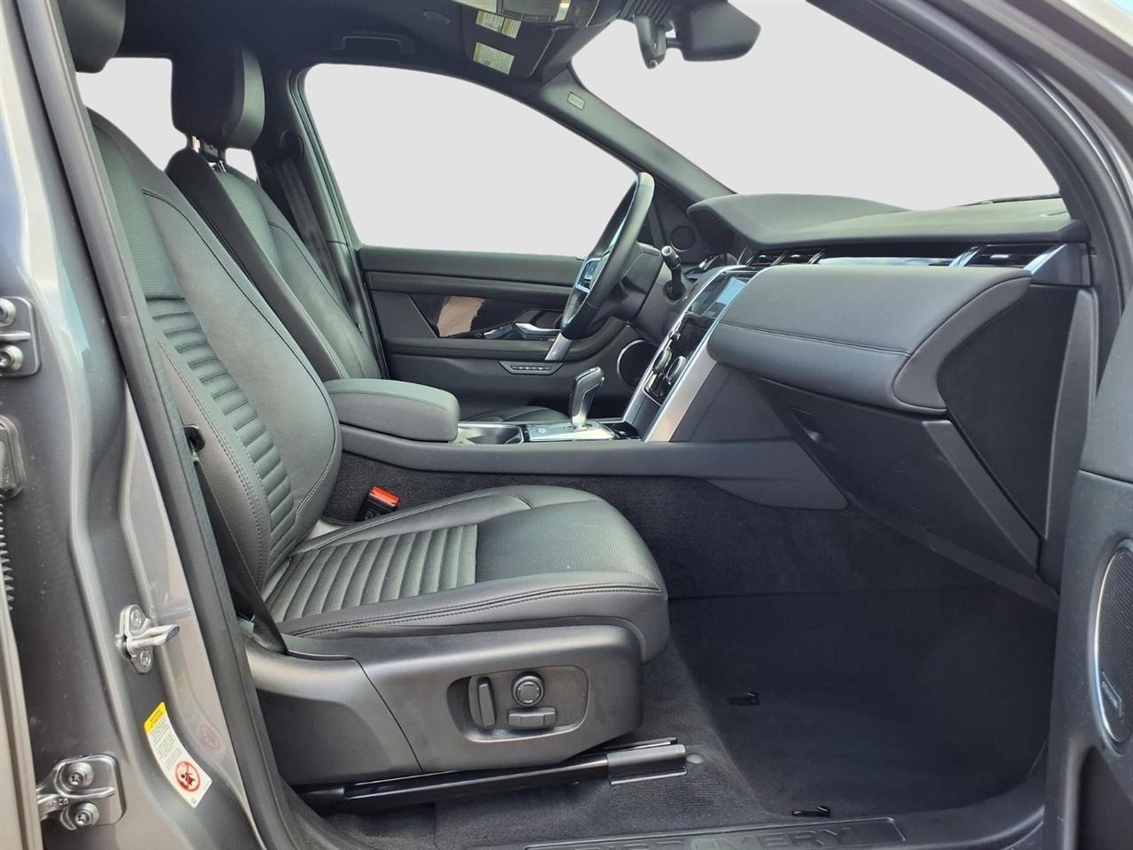 Land Rover Discovery Sport SE 2023