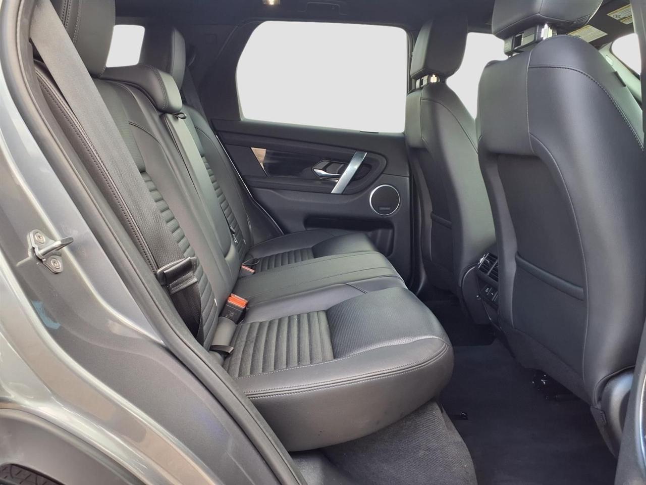 Land Rover Discovery Sport SE 2023