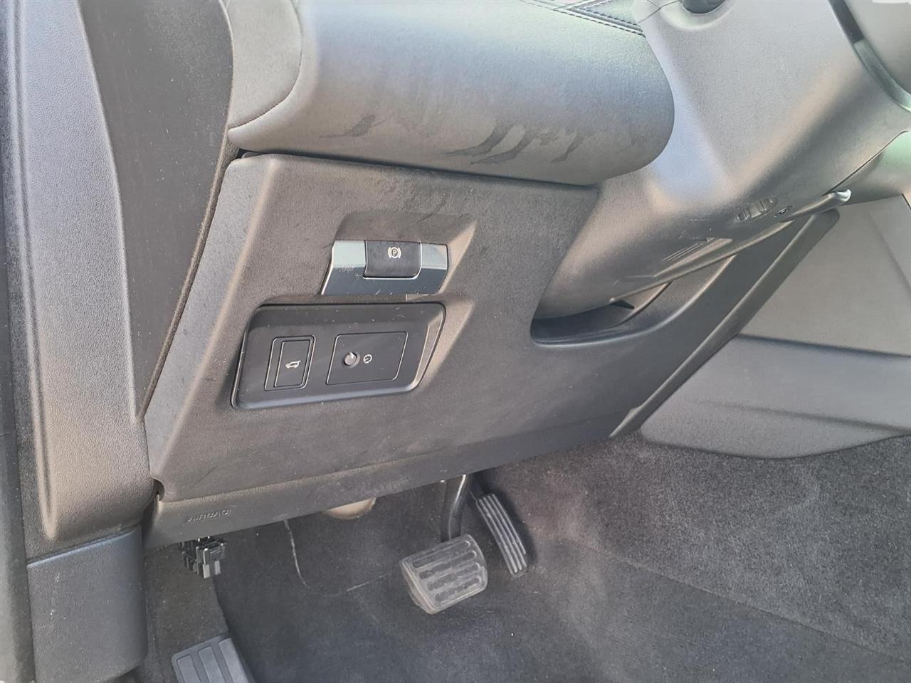 Land Rover Discovery Sport SE 2023