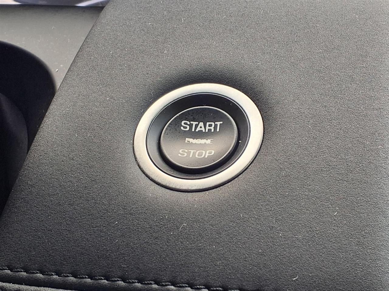 Land Rover Discovery Sport SE 2023