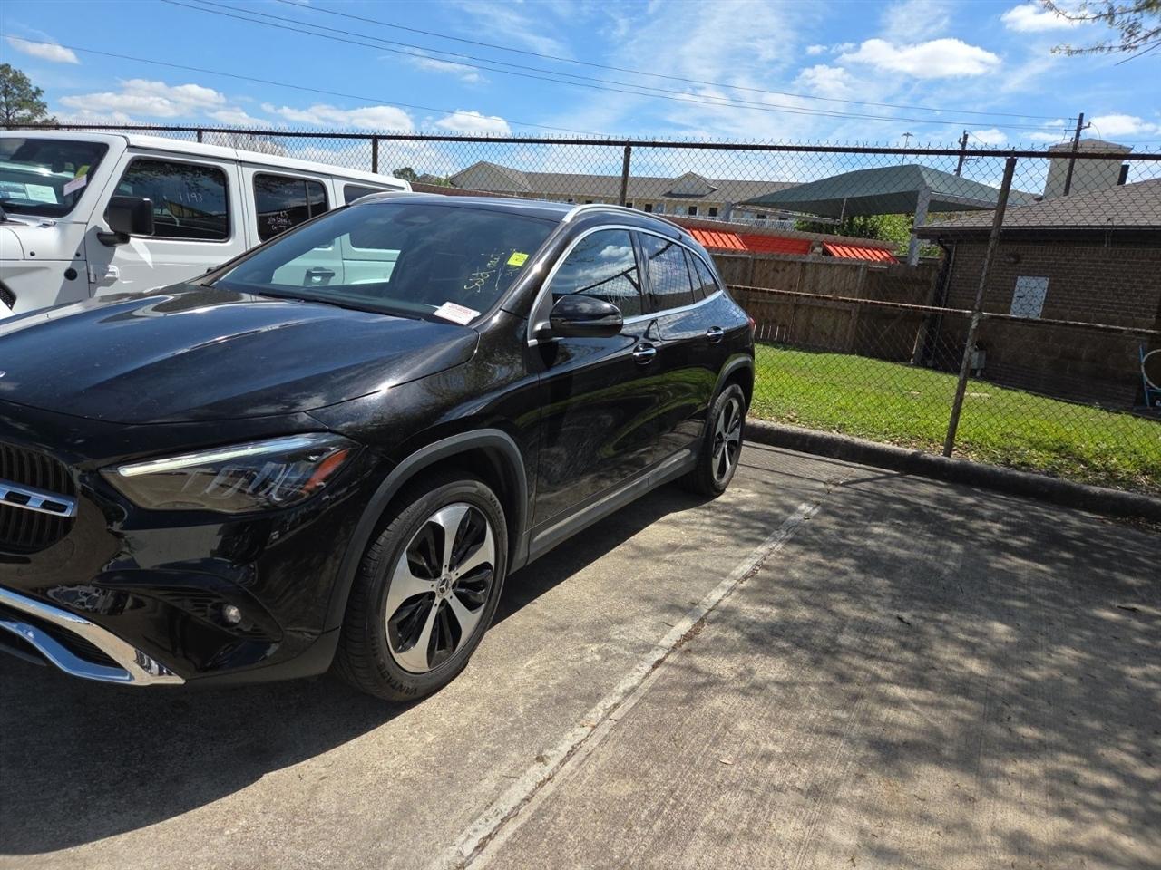 Mercedes-Benz GLA-Class GLA250 2025