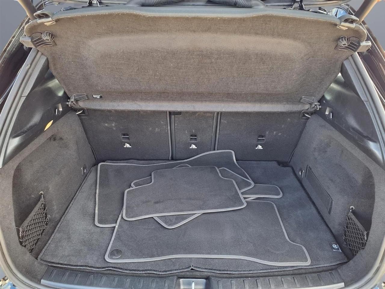 Mercedes-Benz GLA-Class GLA250 2025