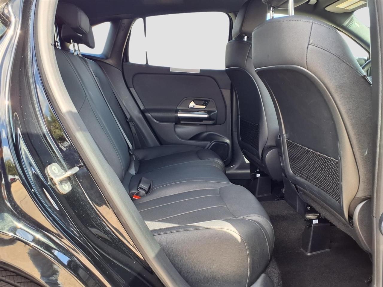 Mercedes-Benz GLA-Class GLA250 2025