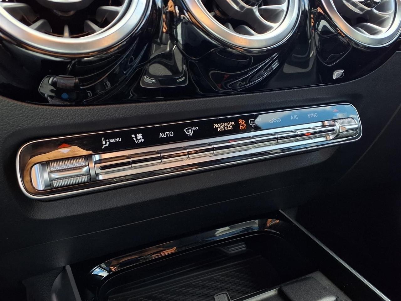 Mercedes-Benz GLA-Class GLA250 2025