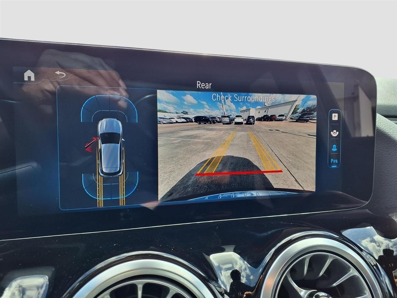 Mercedes-Benz GLA-Class GLA250 2025