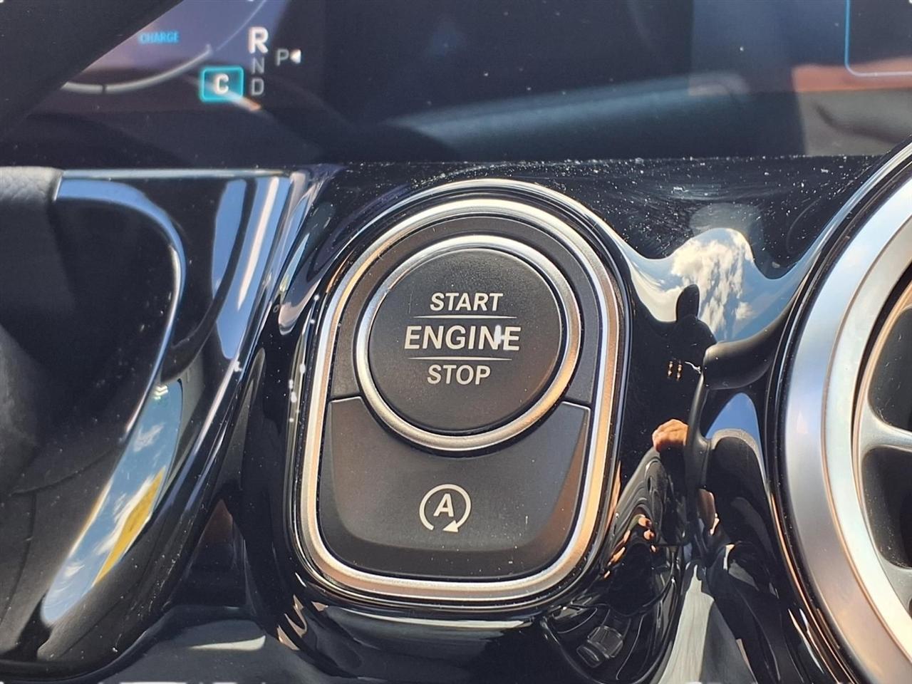 Mercedes-Benz GLA-Class GLA250 2025