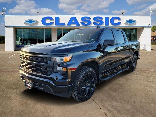 Chevrolet Silverado 1500 Custom Crew Cab 4WD 2024
