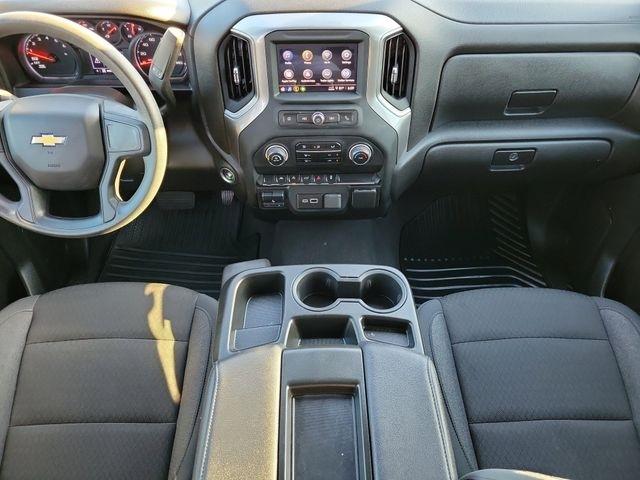 Chevrolet Silverado 1500 Custom Crew Cab 4WD 2024
