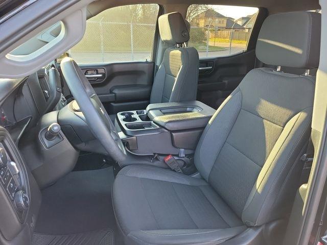 Chevrolet Silverado 1500 Custom Crew Cab 4WD 2024