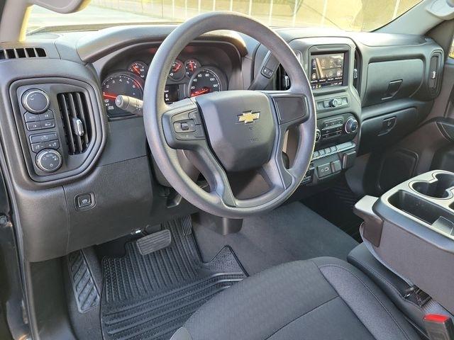 Chevrolet Silverado 1500 Custom Crew Cab 4WD 2024