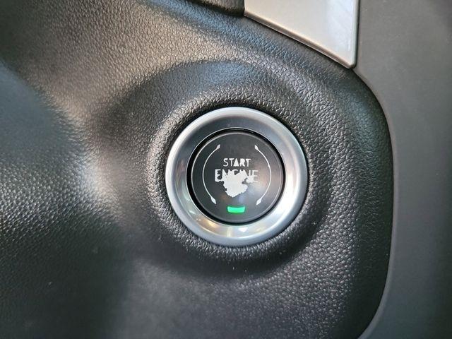 Chevrolet Silverado 1500 Custom Crew Cab 4WD 2024