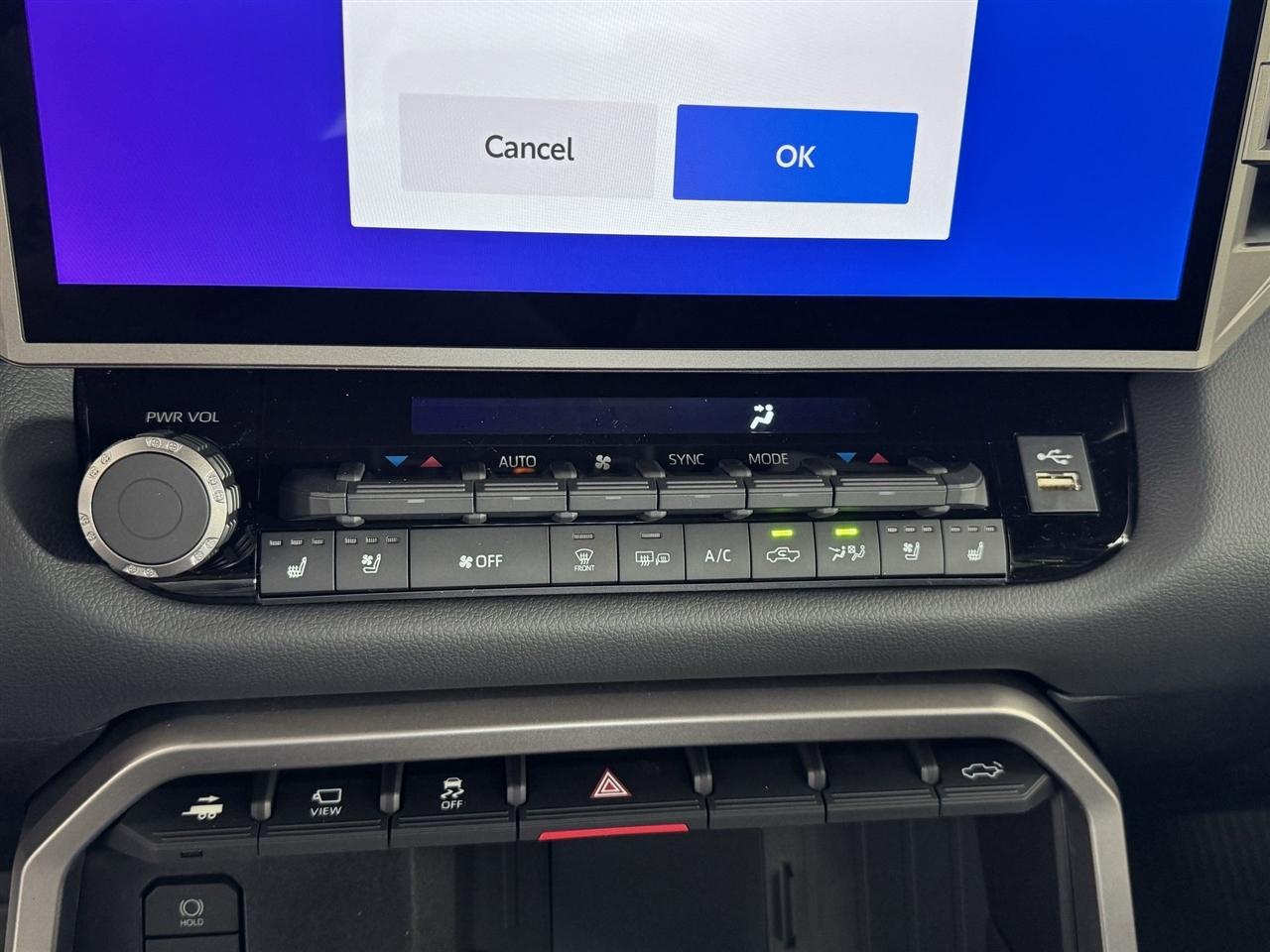 Toyota Tundra Limited CrewMax 4WD Hybrid 2026