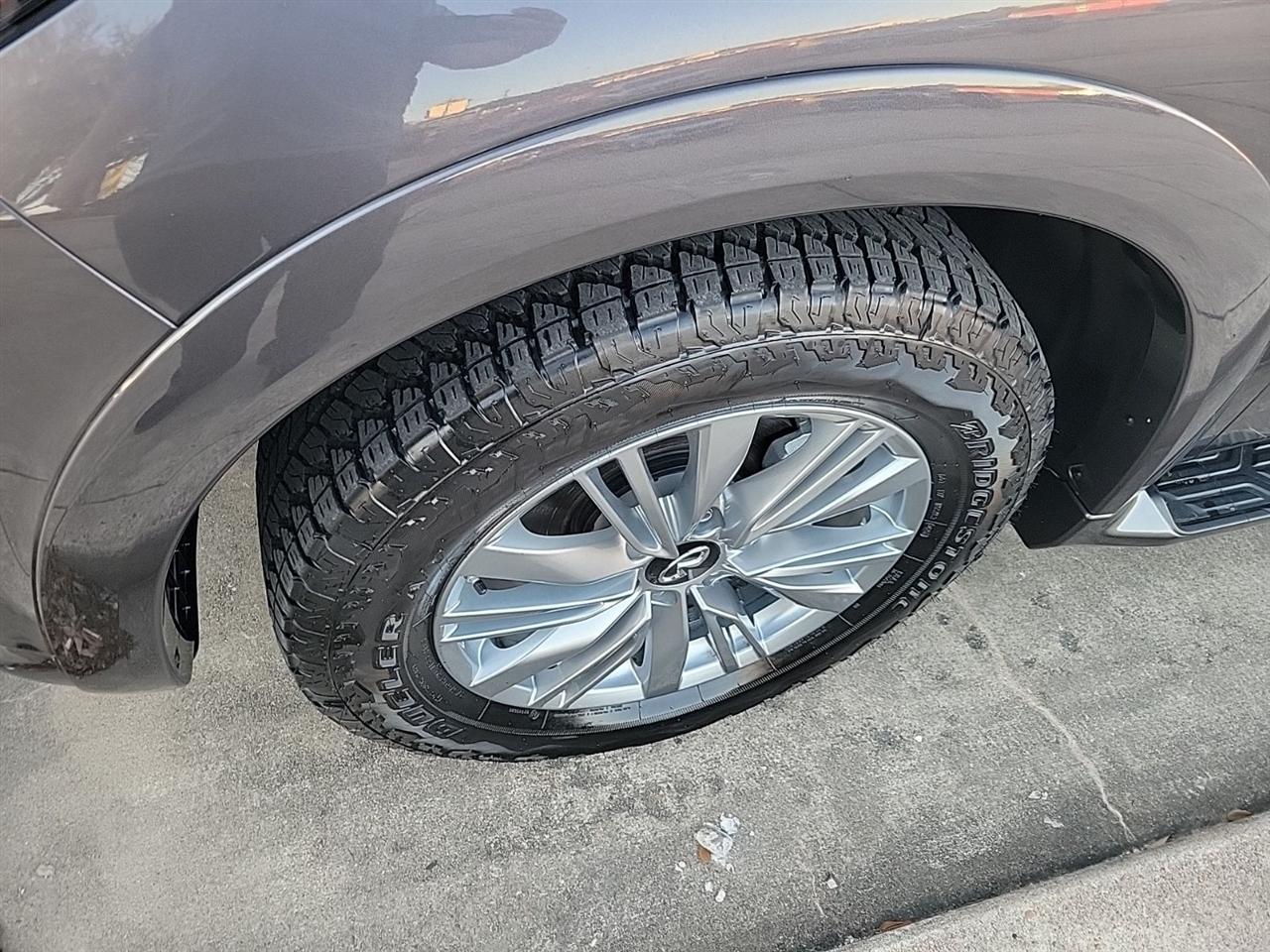 Infiniti QX80 LUXE 4WD 2024