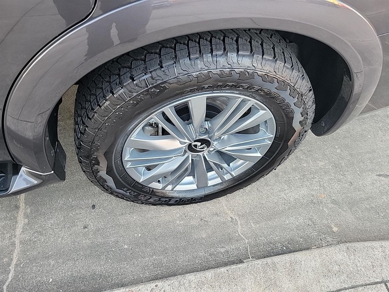 Infiniti QX80 LUXE 4WD 2024