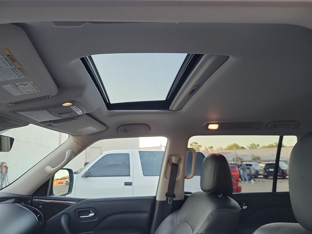 Infiniti QX80 LUXE 4WD 2024