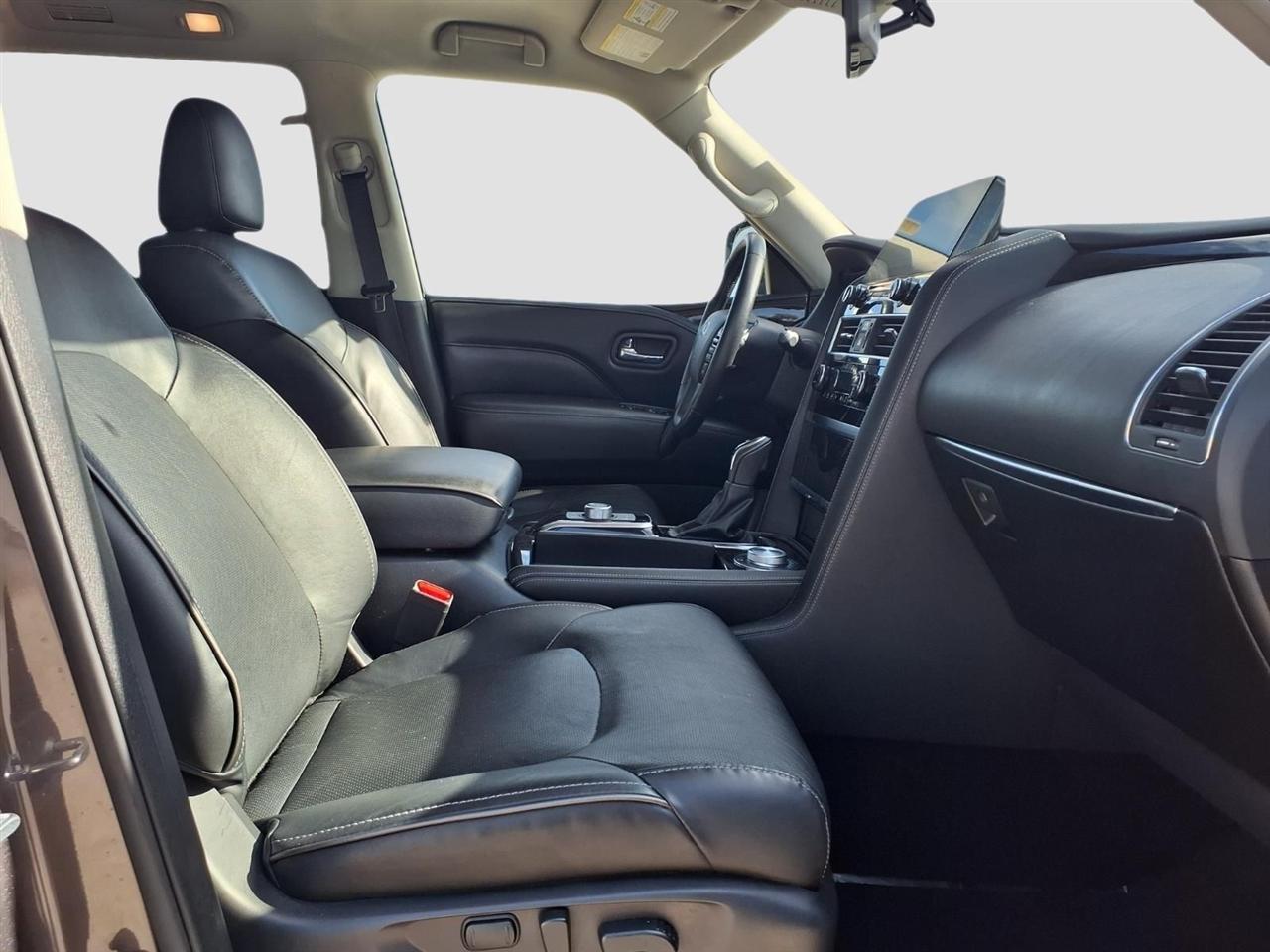 Infiniti QX80 LUXE 4WD 2024