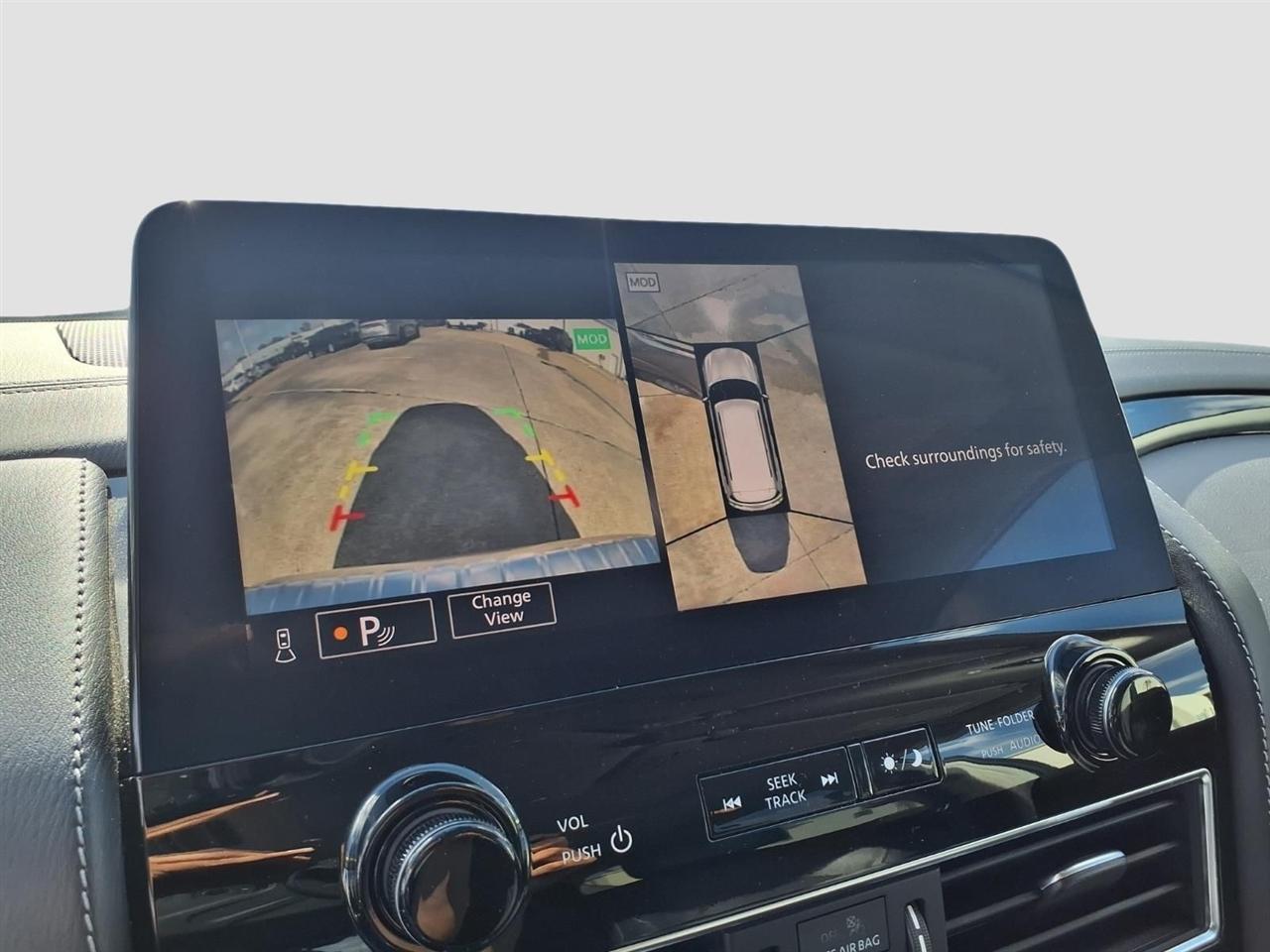 Infiniti QX80 LUXE 4WD 2024