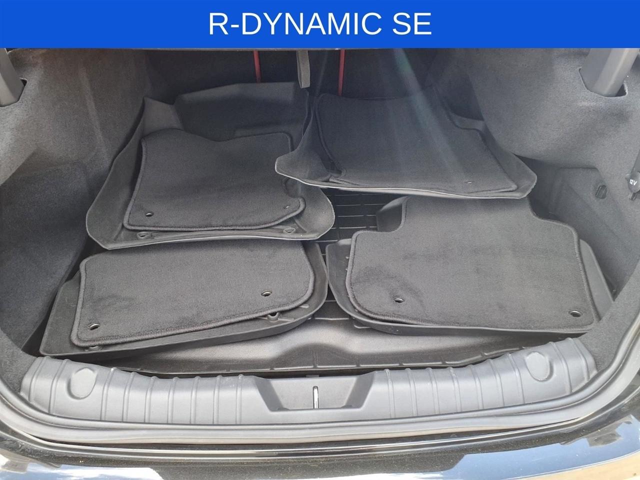 Jaguar XF-Series P300 R-Dynamic SE AWD 2024