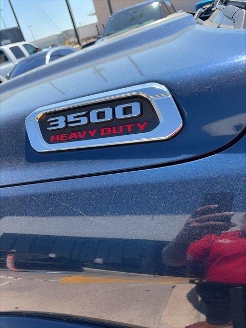 RAM 3500 Laramie Crew Cab LWB 4WD DRW 2019
