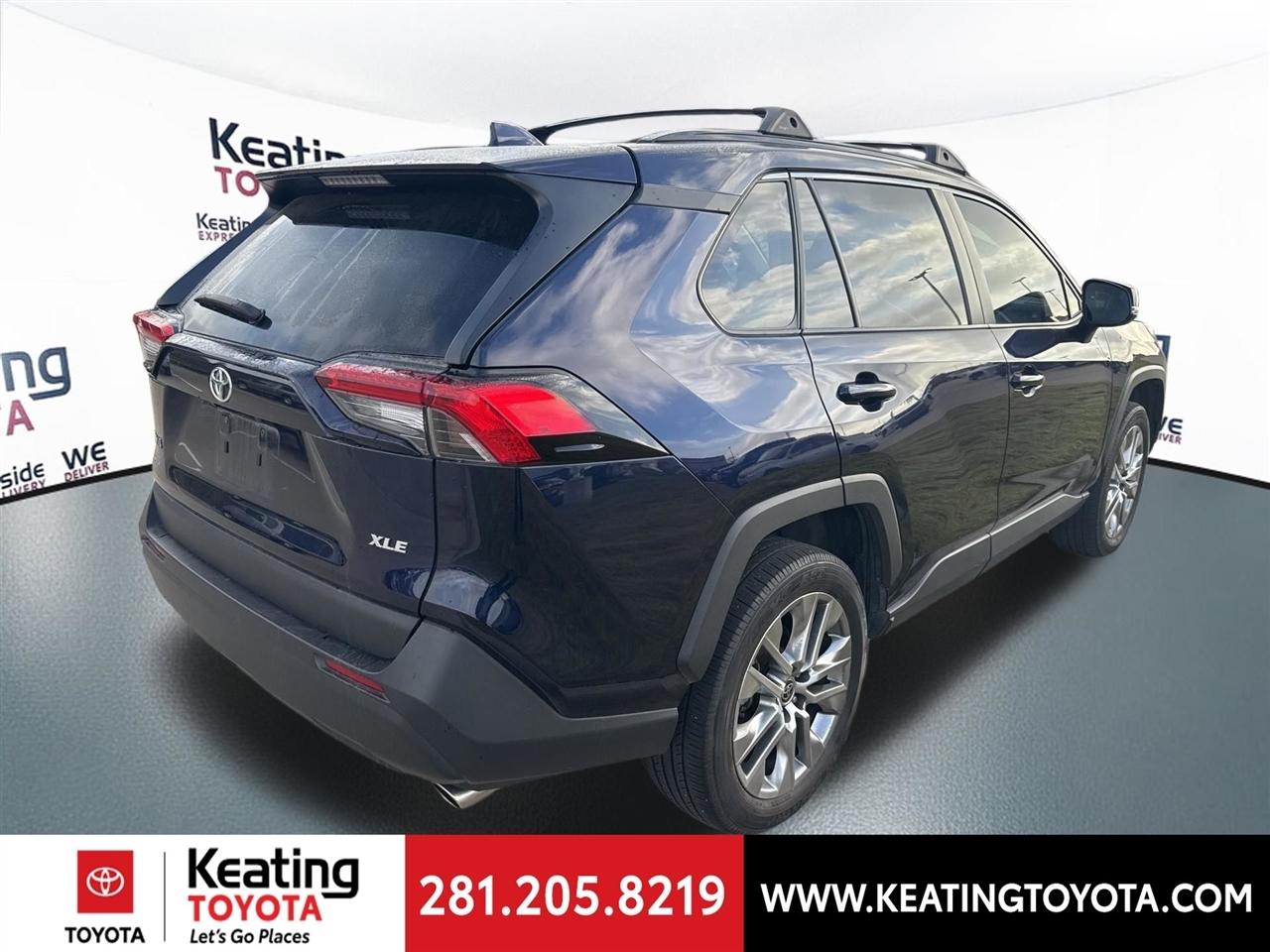 Toyota RAV4 XLE Premium 2024