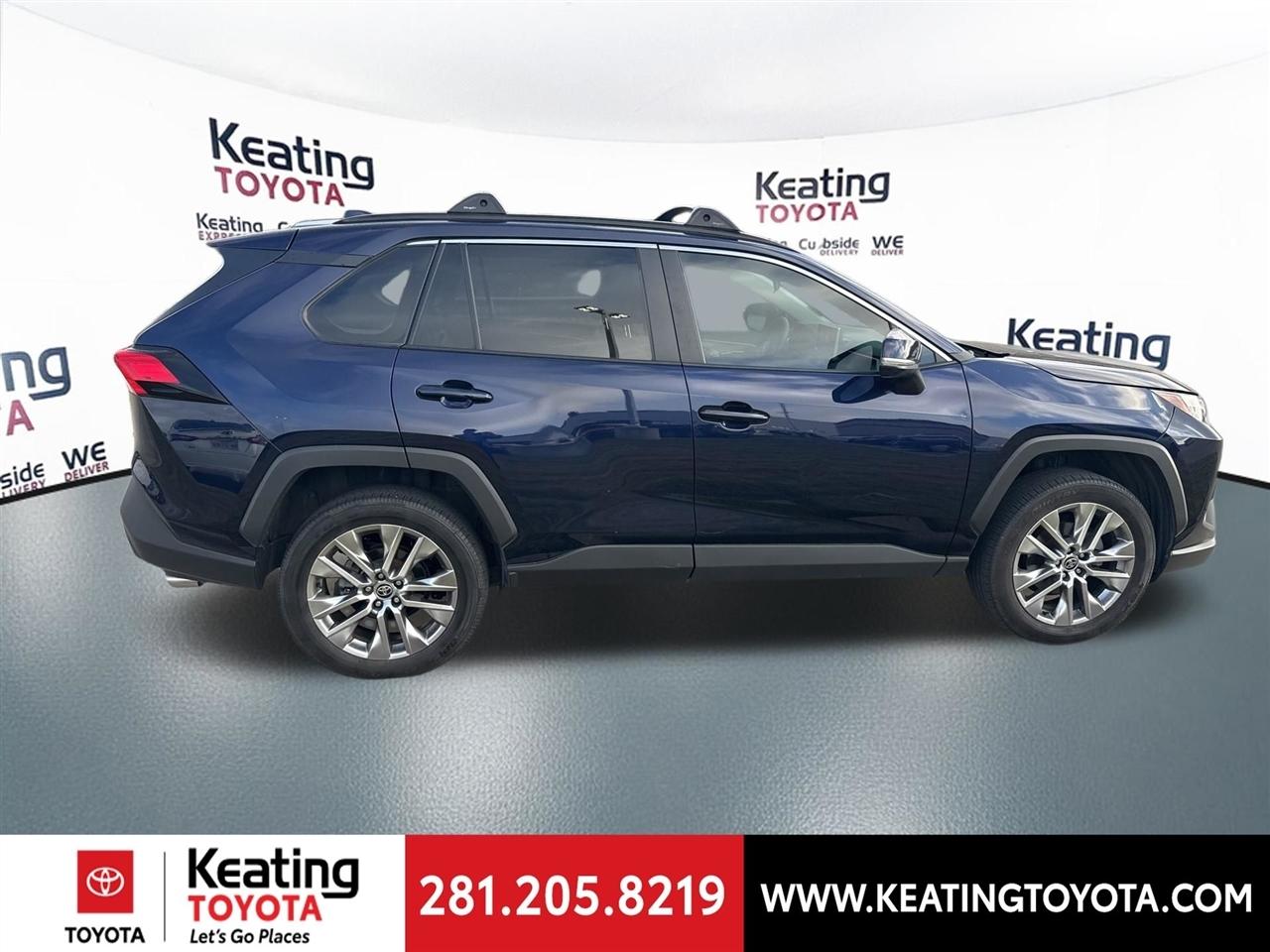 Toyota RAV4 XLE Premium 2024