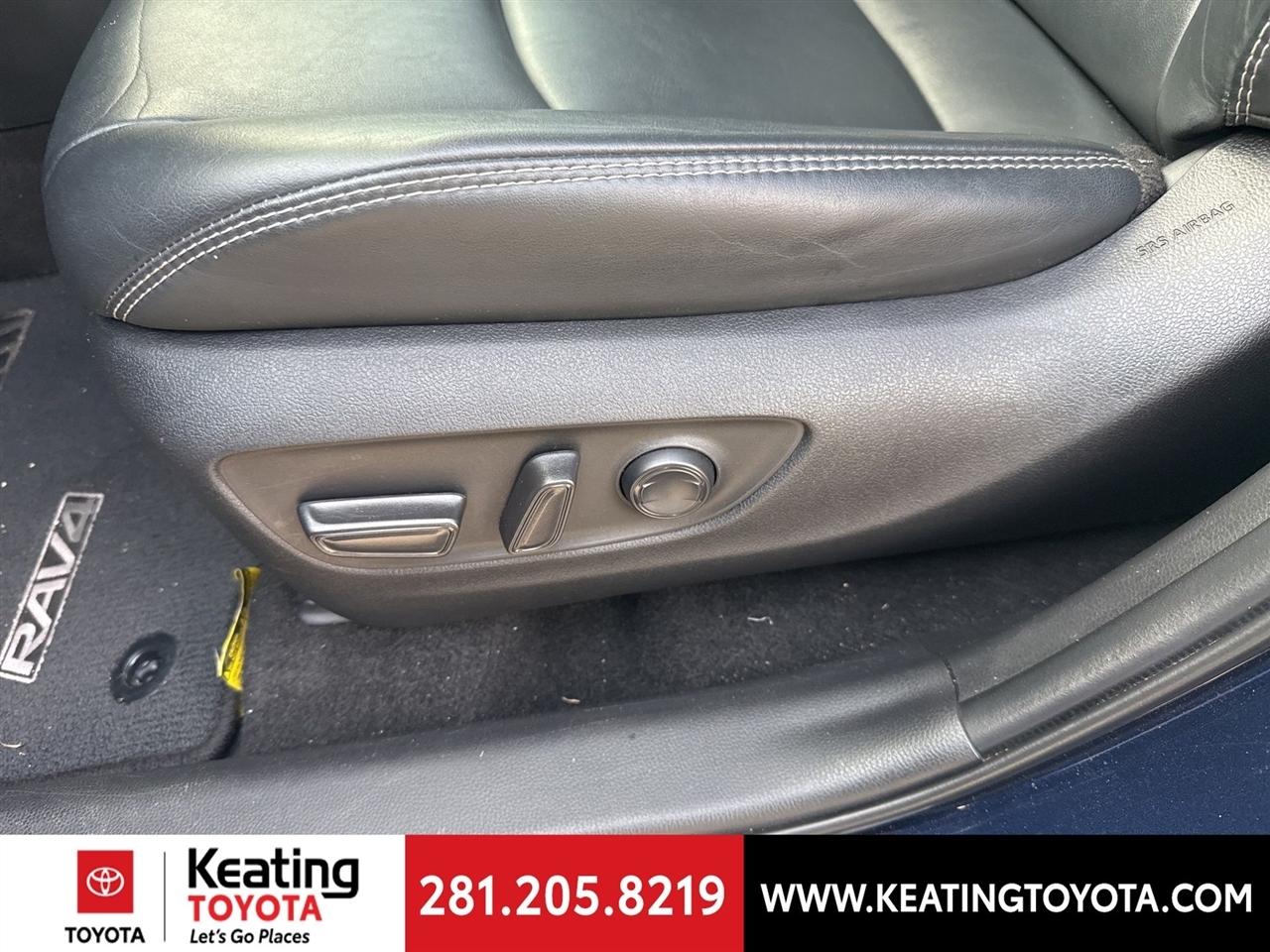 Toyota RAV4 XLE Premium 2024