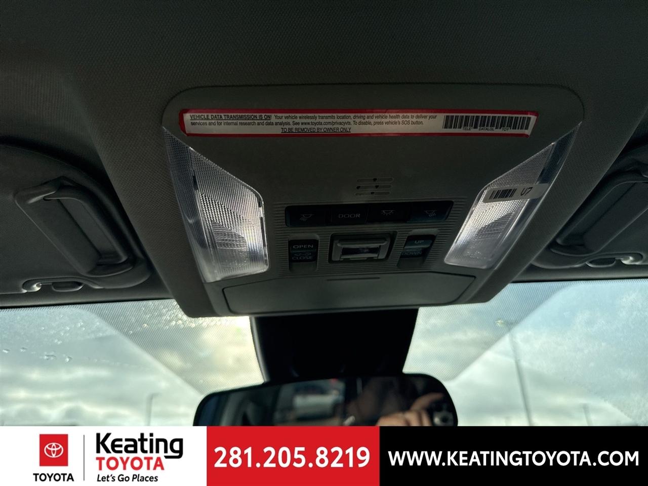 Toyota RAV4 XLE Premium 2024