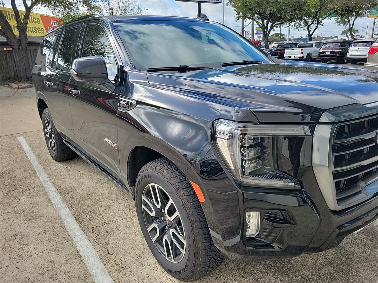 GMC Yukon Denali 4WD 2022