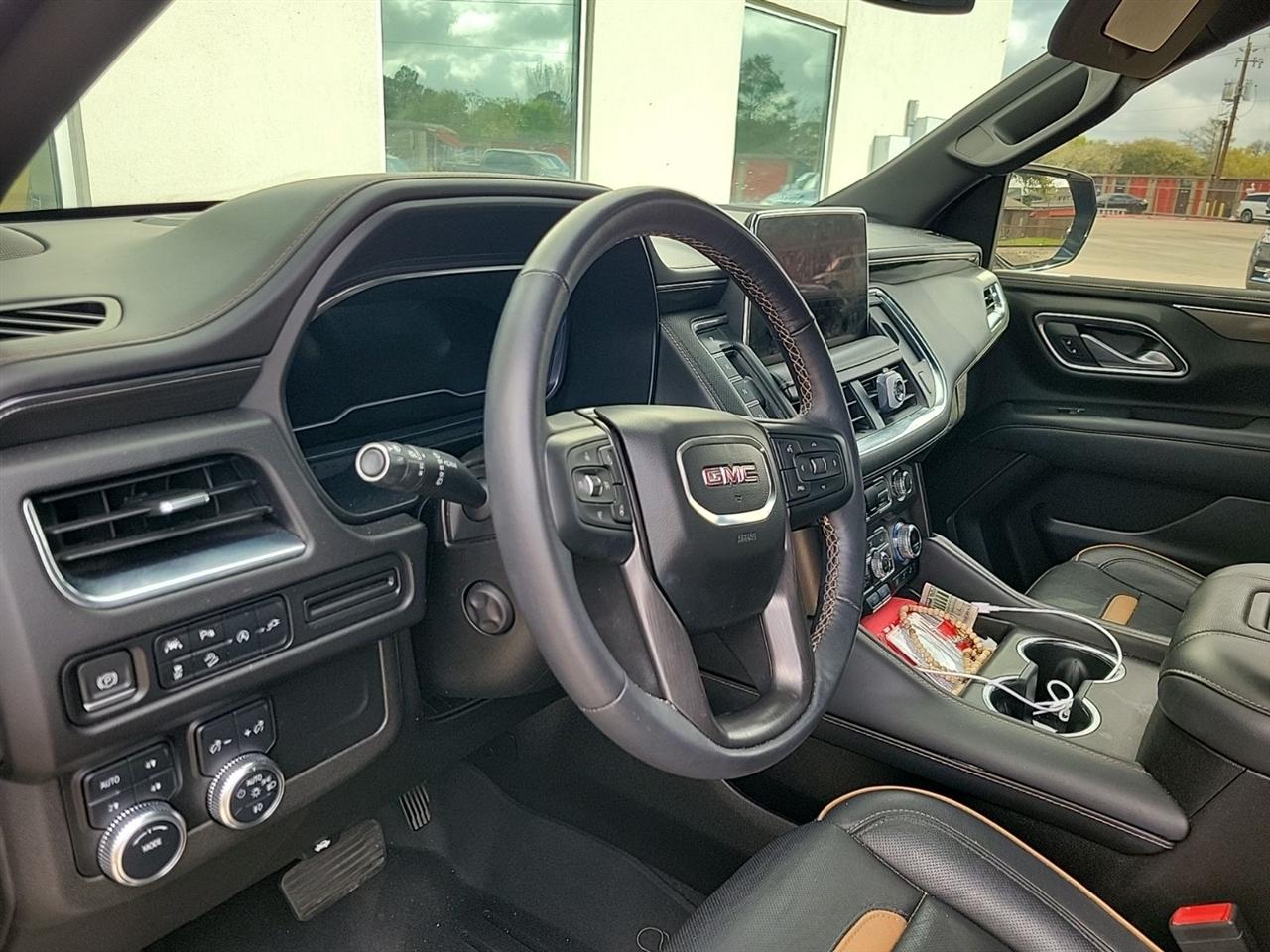 GMC Yukon Denali 4WD 2022