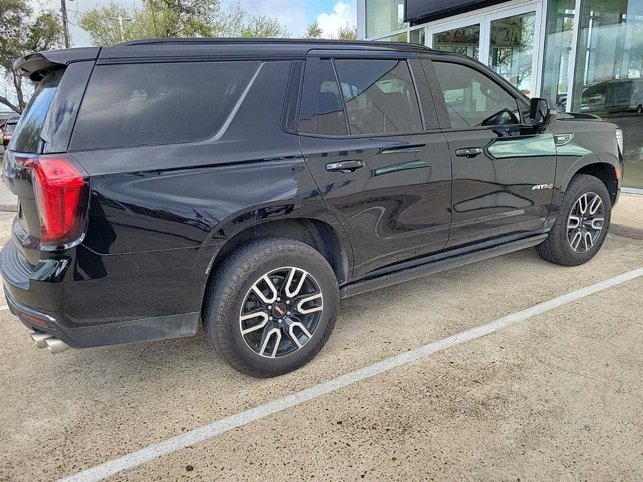 GMC Yukon Denali 4WD 2022