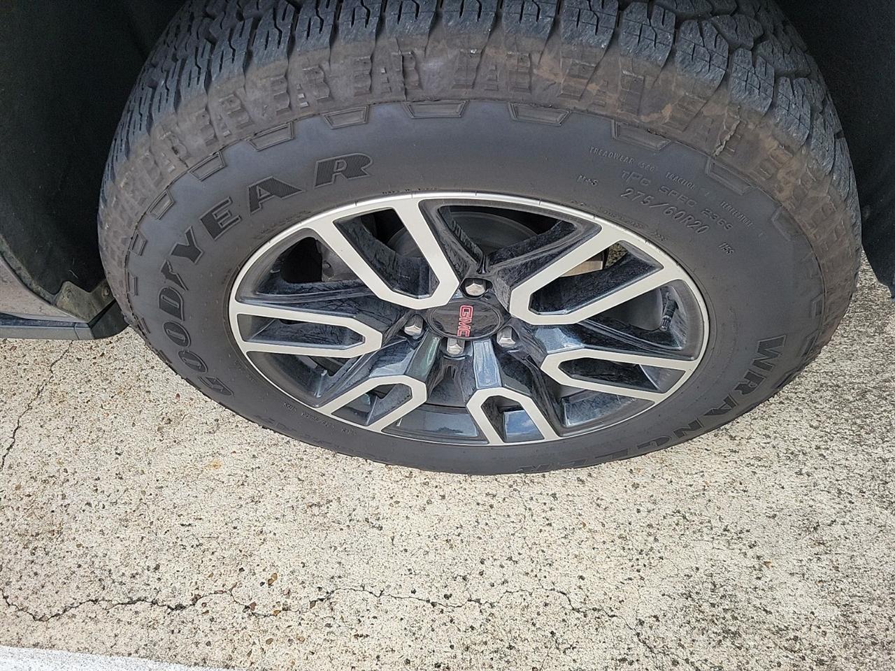 GMC Yukon Denali 4WD 2022