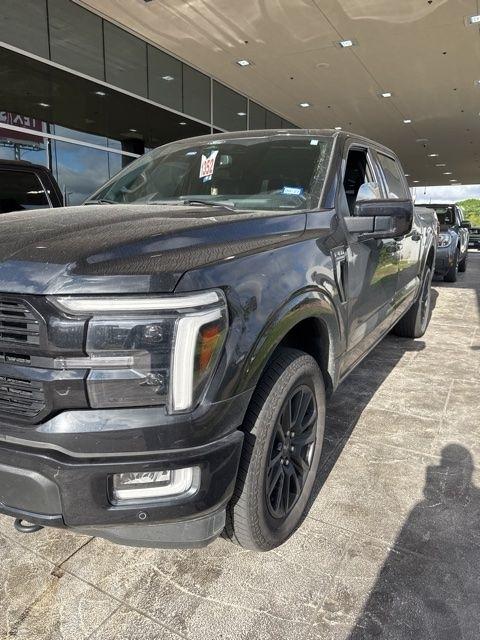 Ford F-150 Platinum SuperCrew 4WD 2025
