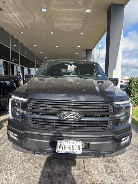 Ford F-150 Platinum SuperCrew 4WD 2025