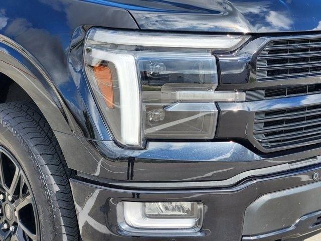 Ford F-150 Platinum SuperCrew 4WD 2025