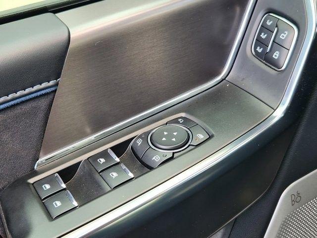 Ford F-150 Platinum SuperCrew 4WD 2025