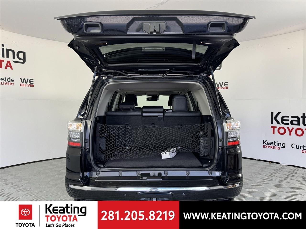 Toyota 4Runner Limited 2WD 2024