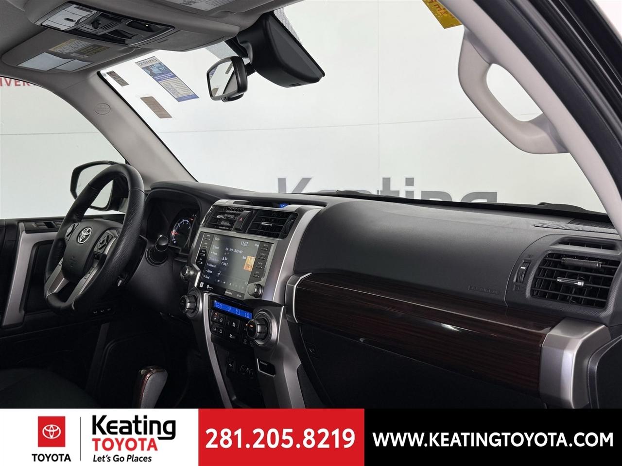 Toyota 4Runner Limited 2WD 2024