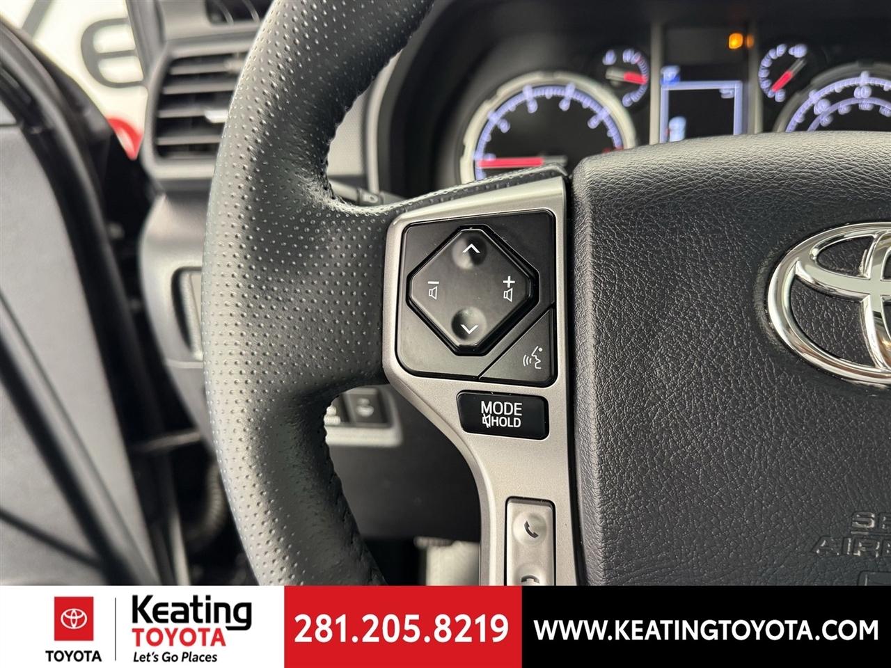 Toyota 4Runner Limited 2WD 2024