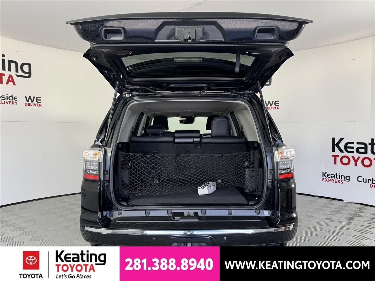 Toyota 4Runner Limited 2WD 2024