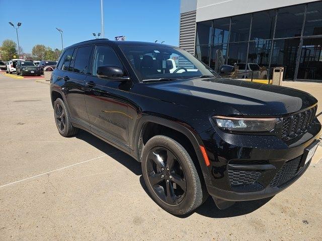 Jeep Grand Cherokee Laredo E 2WD 2023