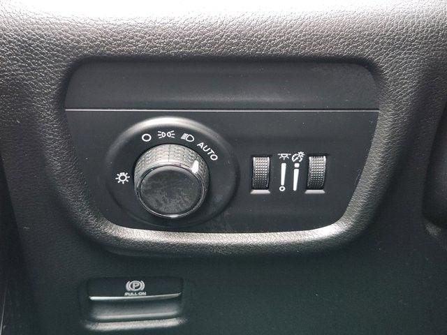 Jeep Grand Cherokee Laredo E 2WD 2023