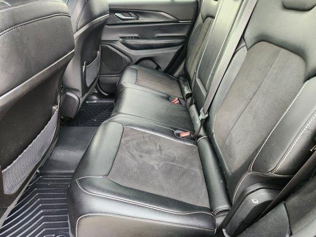 Jeep Grand Cherokee Laredo E 2WD 2023