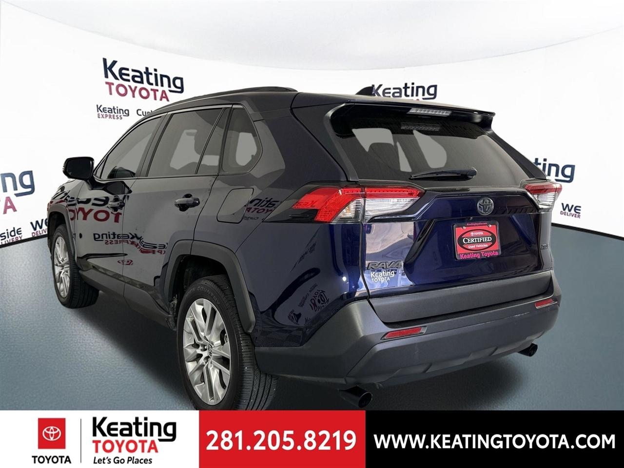 Toyota RAV4 XLE Premium 2024