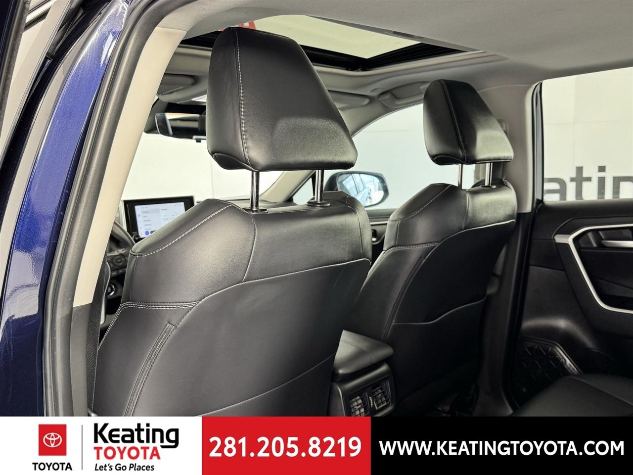 Toyota RAV4 XLE Premium 2024