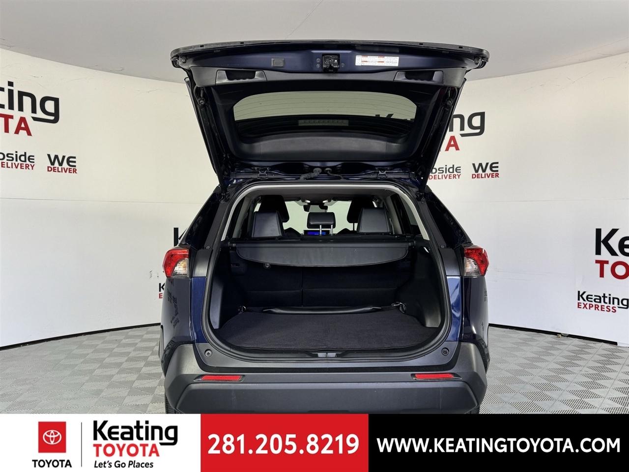 Toyota RAV4 XLE Premium 2024