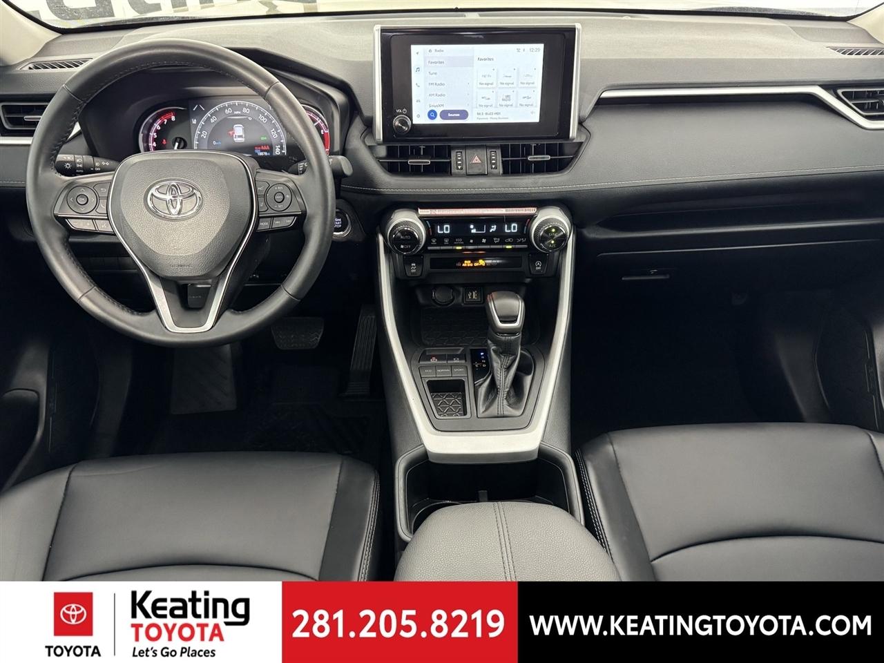 Toyota RAV4 XLE Premium 2024