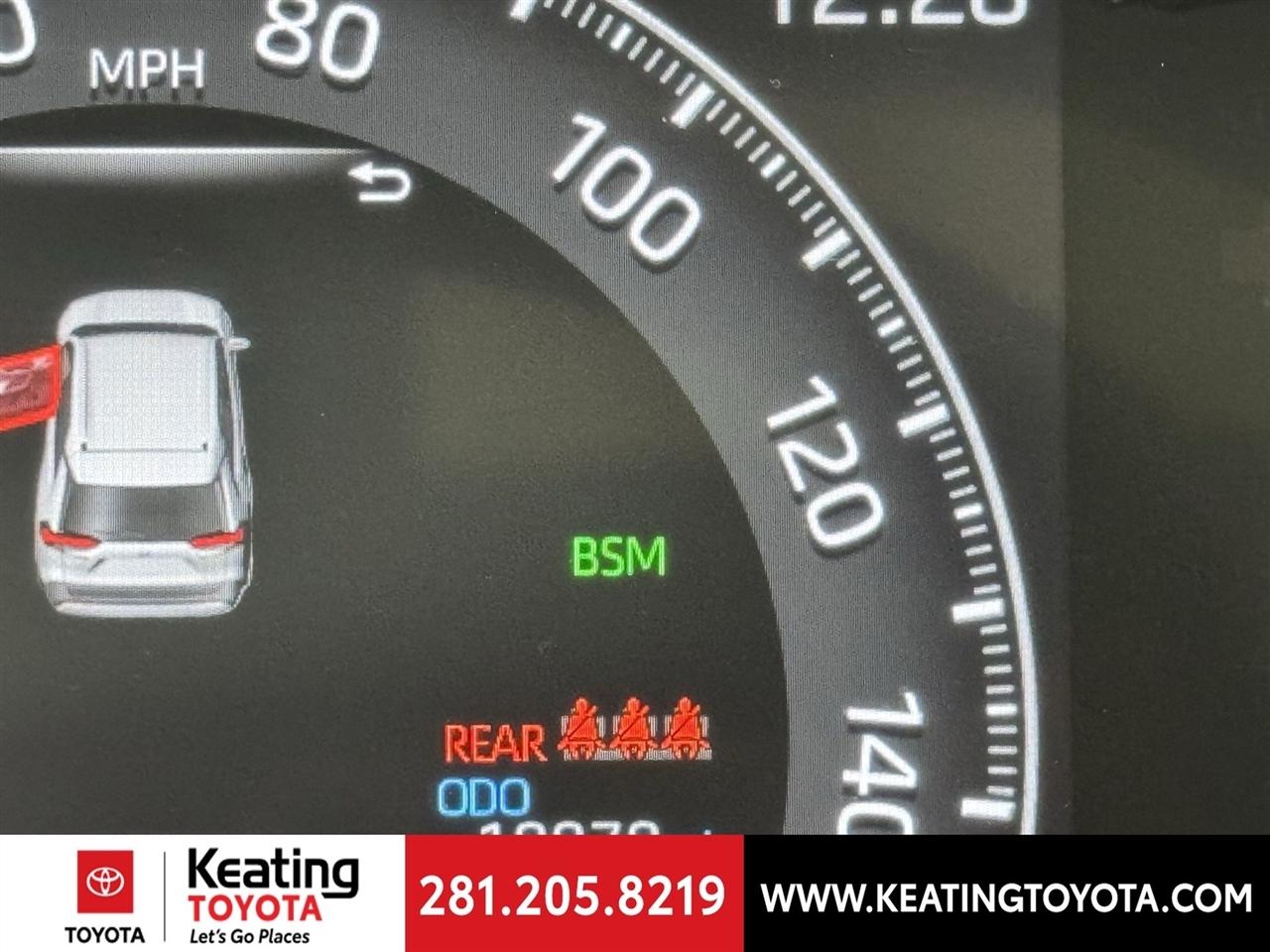 Toyota RAV4 XLE Premium 2024