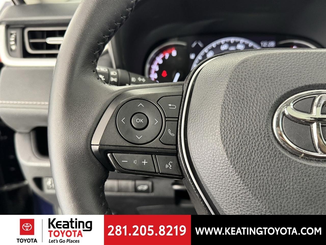 Toyota RAV4 XLE Premium 2024